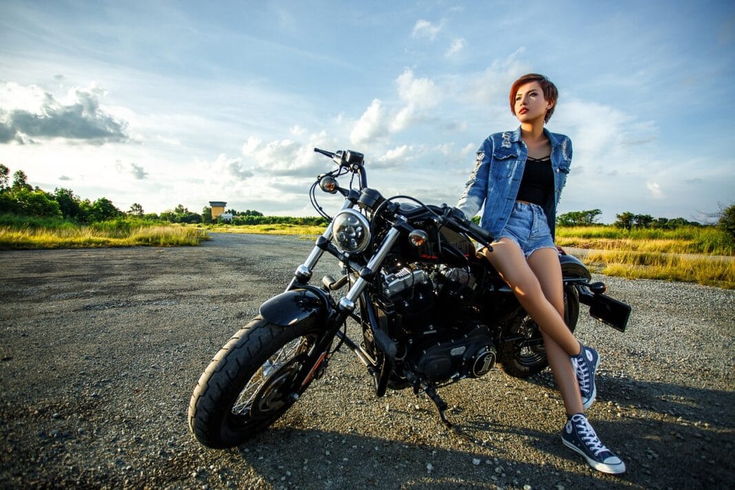 girl-6398258_1280